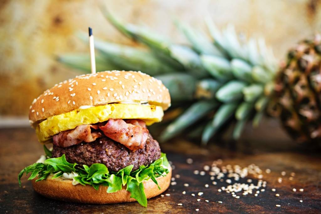 Ananas-BBQ-Burgeri - Juhannuksen grillimenu - Vaasan